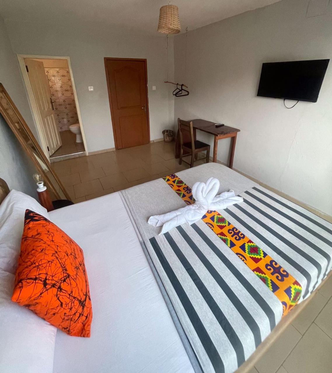 Afiki Hotel Elmina Exterior foto