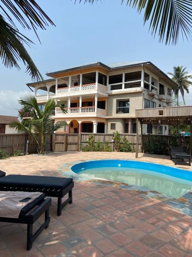 Afiki Hotel Elmina Exterior foto