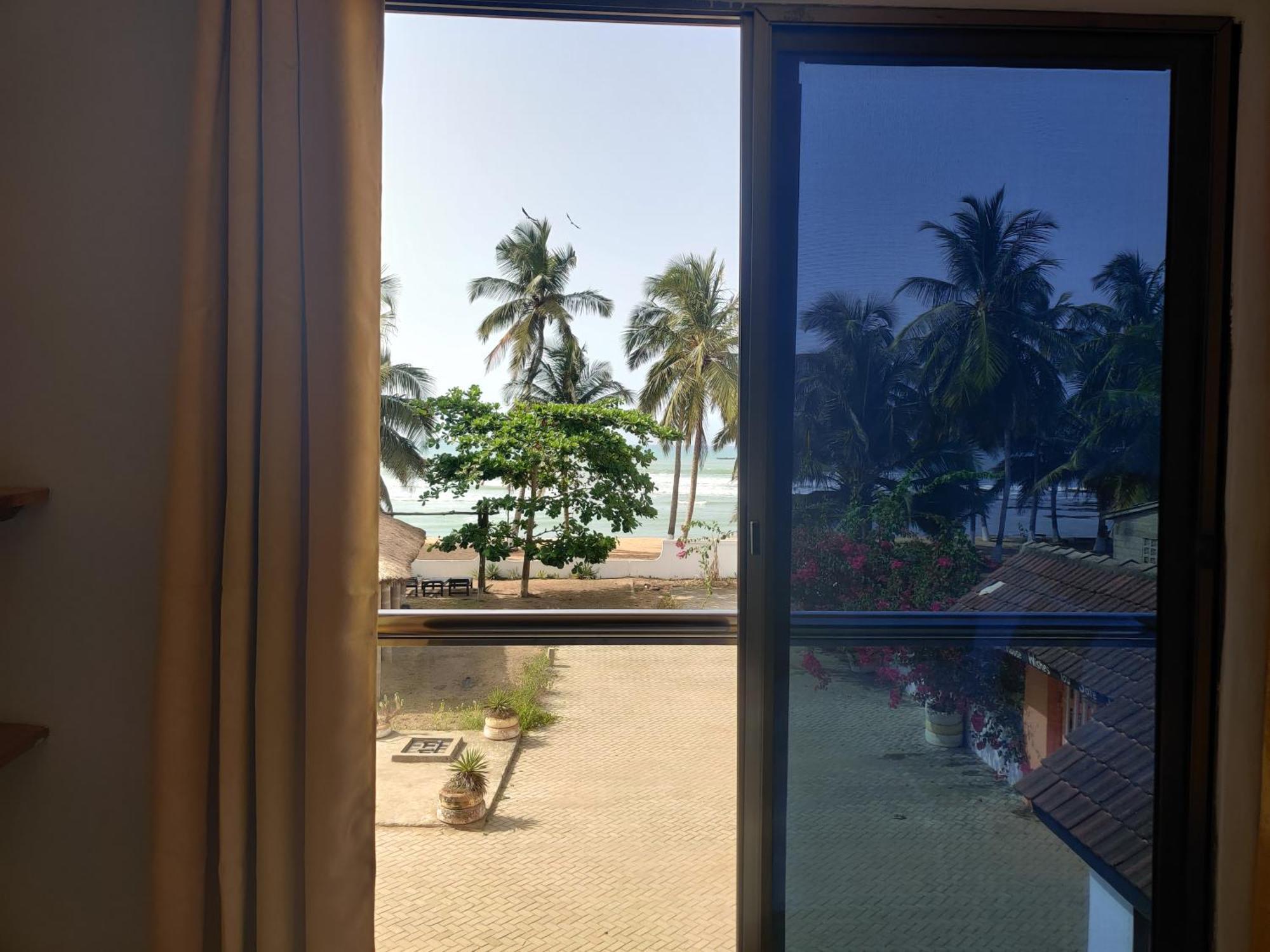 Afiki Hotel Elmina Exterior foto
