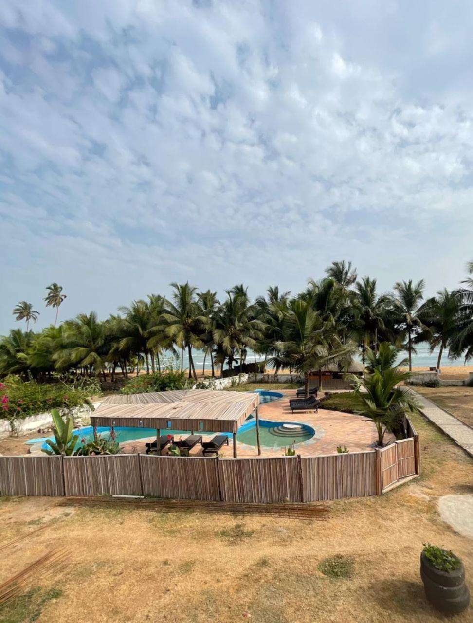 Afiki Hotel Elmina Exterior foto